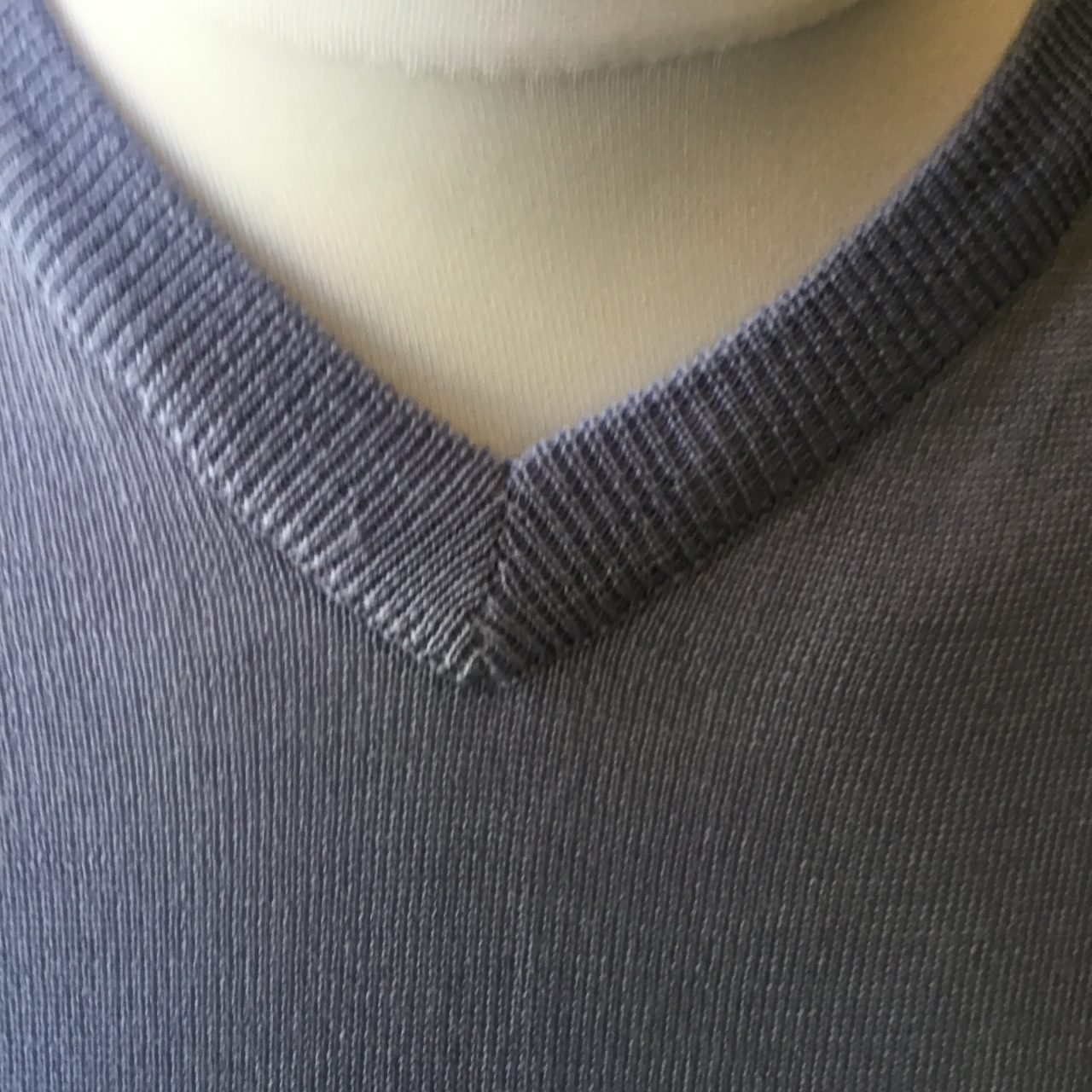 Mens Dunning Merino Wool V-Neck Mid Blue Golf Sweater - Small 38-40" - Image 3